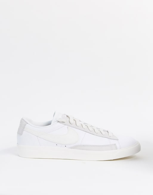 Nike - Blazer - Lave sneakers i hvid/sail læder