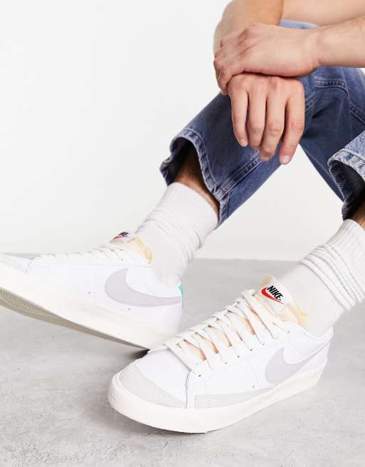 Nike – Blazer Low '77 – Biało-szare buty sportowe w stylu vintage
