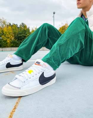 blazer low essential sneaker