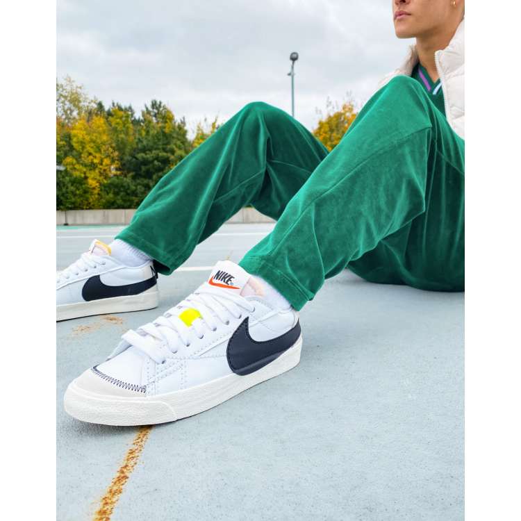 Nike Blazer Low '77 Jumbo sneakers in white/black | ASOS