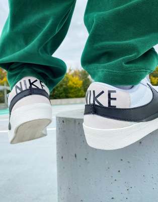 blazer low essential sneaker