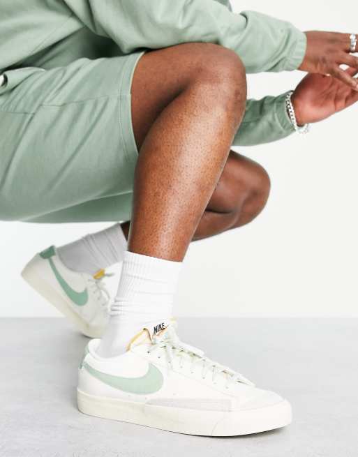 Supermercado frío Albardilla Nike blazer low 77 premium vintage trainers in sail and enamel green | ASOS