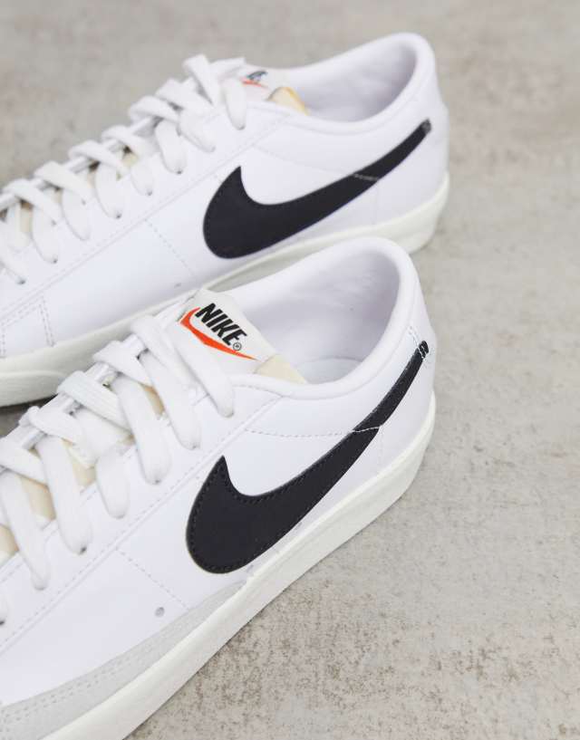 Nike Blazer Low '77 Vintage sneakers in white and black 0
