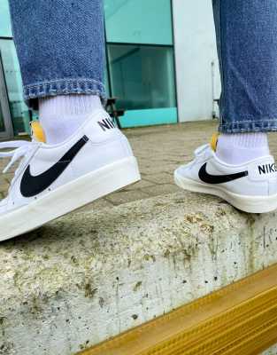 blazer 77 low white