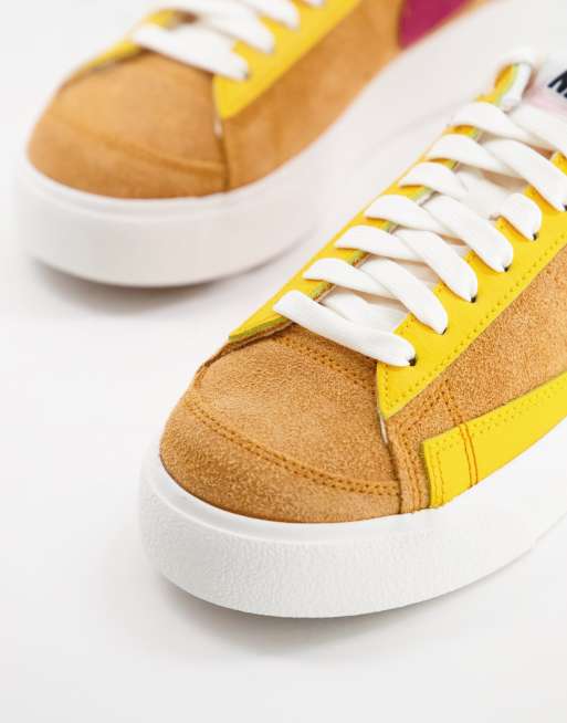 Nike – Blazer Low – Biało-srebrno-czarne buty sportowe przed kostkę na platformie, 3 z 4