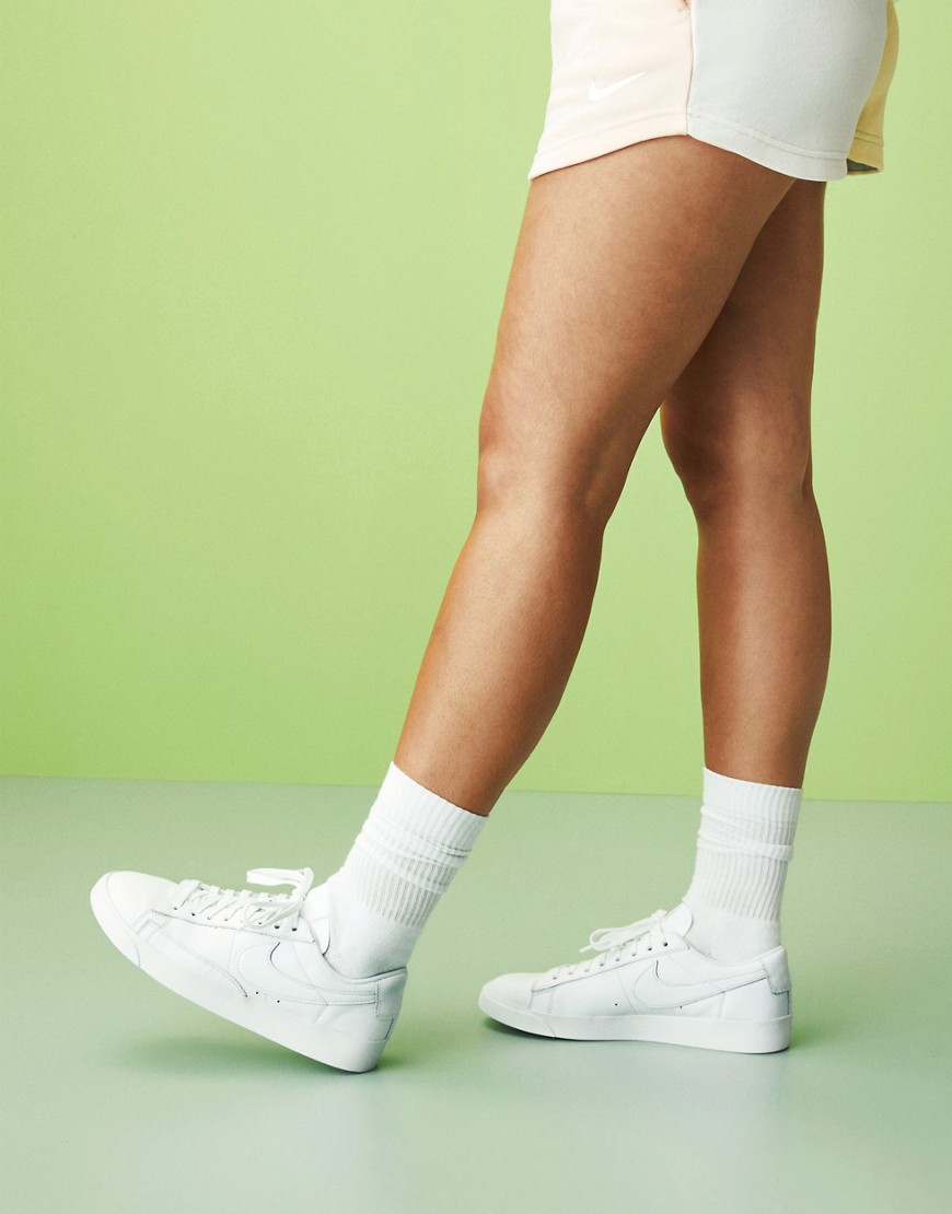 Nike Blazer Low in white