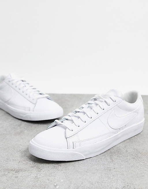 plan de ventas mineral eximir Nike Blazer Low LE sneakers in triple white | ASOS