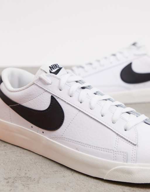 Nike blazer low leather hotsell white black