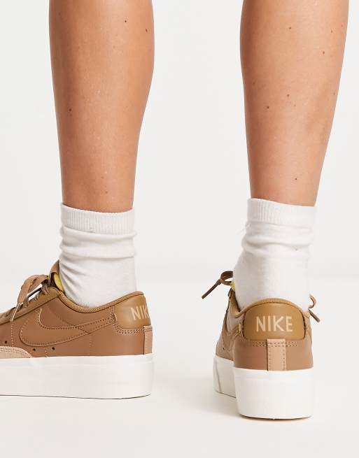 Nike Blazer Low Platform trainers in brown BROWN