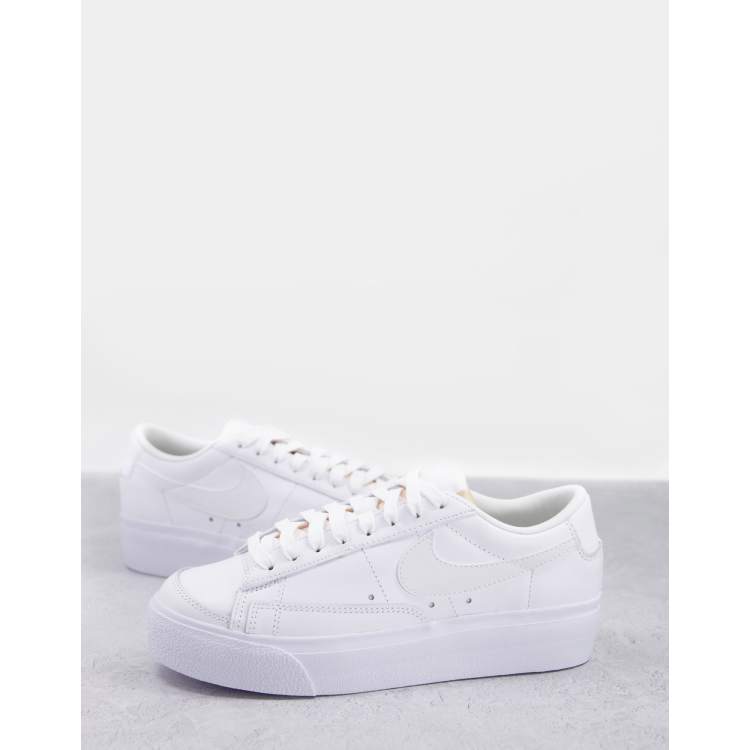 White nike deals blazers low