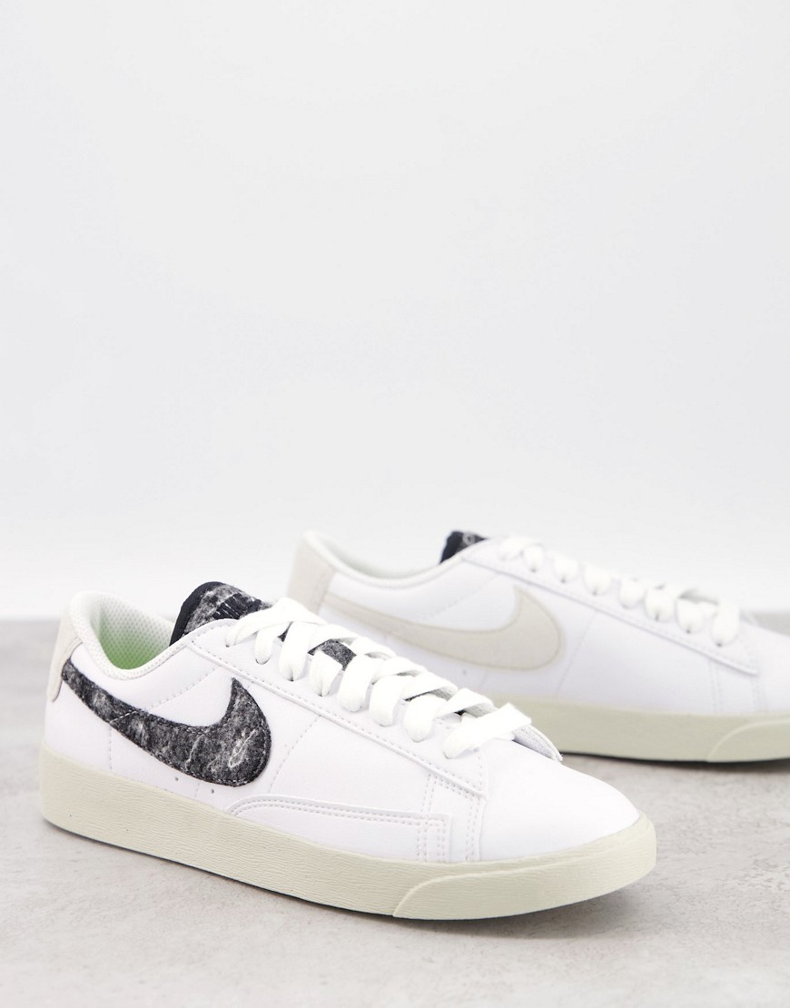 Nike Blazer Low SE sneakers in white