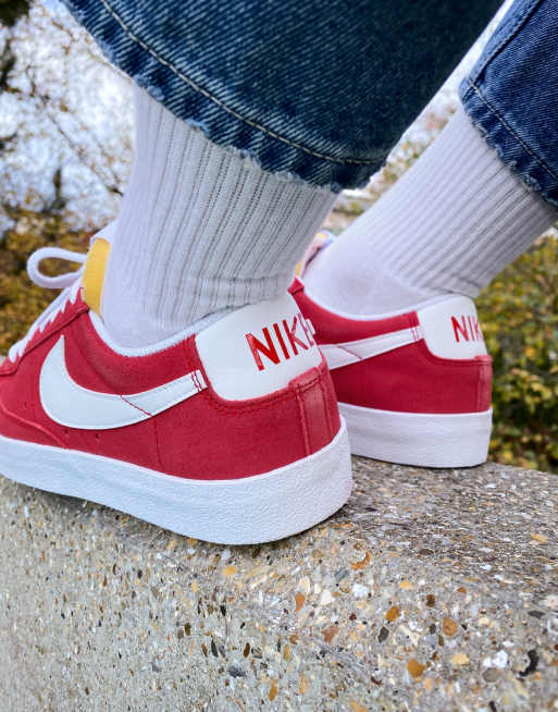 Red nike best sale blazers low