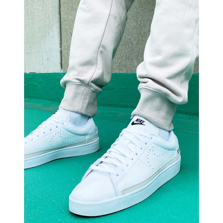 Nike blazer low le on clearance feet