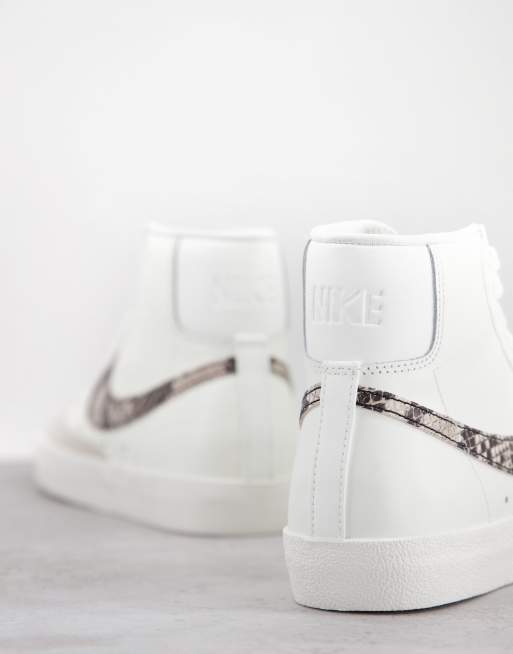 Nike - Blazer Mid '77 - Råhvide sneakers med slangeprint, 4 af 4