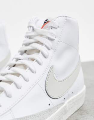 nike mid blazer beige