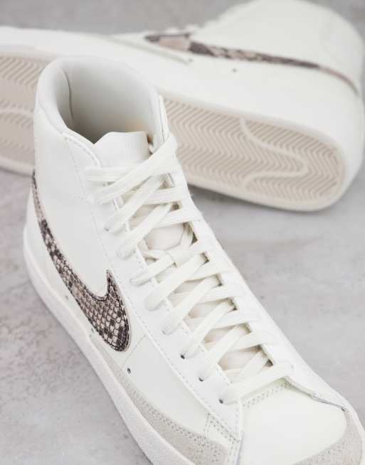 Nike - Blazer Mid '77 - Sneakers in gebroken wit en slangenprint, 2 van 4
