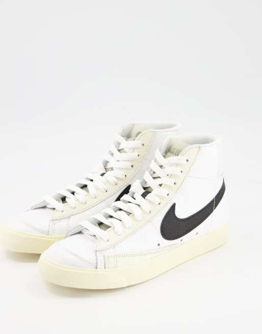 Nike Blazer Mid 77 Sneakers In Off White And Light Green Parfaire