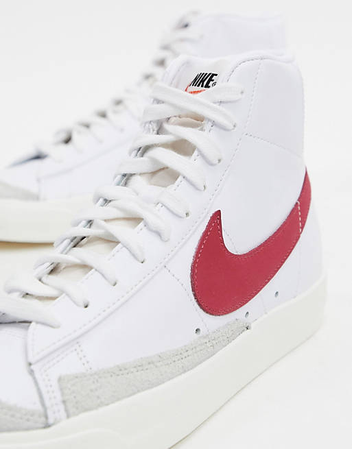 Nike - Blazer Mid '77 - Sneakers in wit en rood