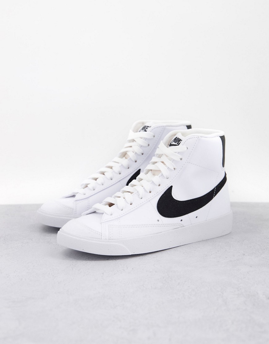 Nike Blazer Mid '77 trainers in white and black - WHITE