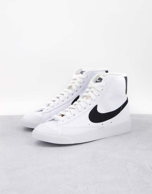 Nike - blazer mid '77 trainers in white and black  - white