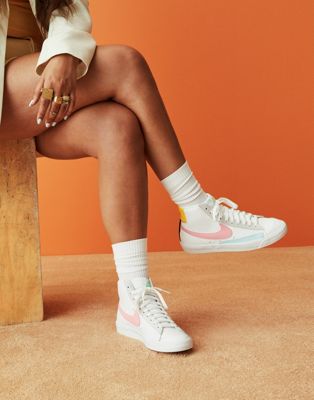 nike blazer mid 77 trainers in white pink and blue