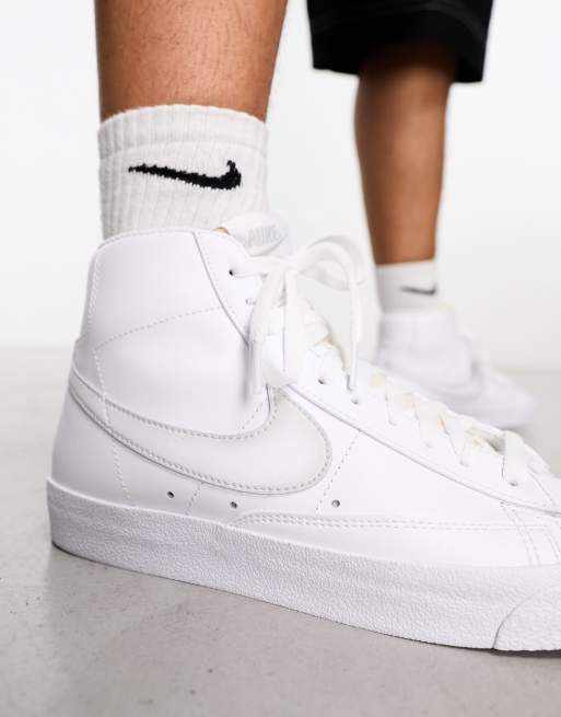 Nike blazer grigie basse hot sale
