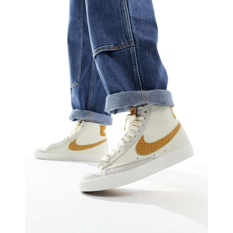 Nike Blazer Mid '77 Vintage sneakers in tan and brown | ASOS