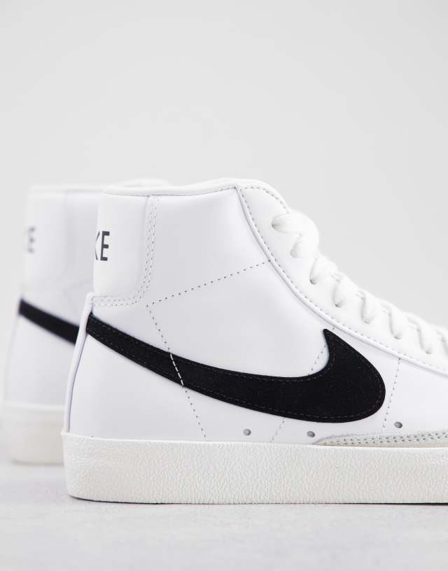 Nike Blazer Mid '77 Vintage sneakers in white and black 1