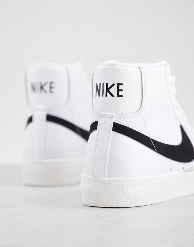 Nike Blazer Mid '77 Vintage sneakers in white and black 2