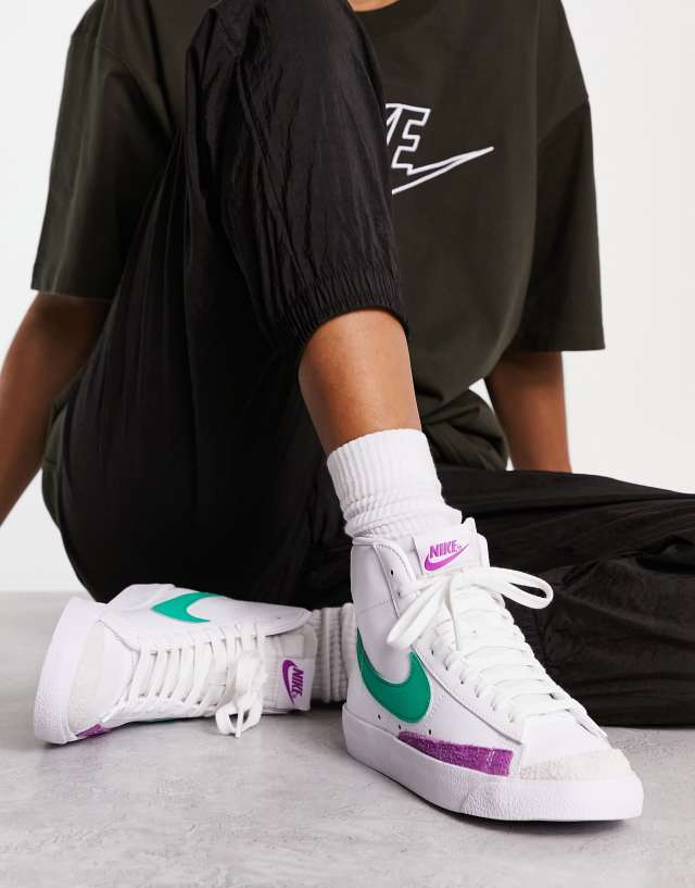 Nike Blazer Mid '77 Vintage sneakers in white and green - WHITE 2