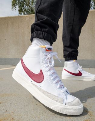 Nike Blazer Mid '77 vintage trainers in white and beetroot red - ASOS Price Checker