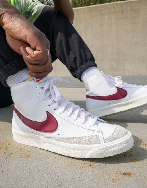 Perla Controlar Descomponer Nike Blazer Mid '77 vintage trainers in white and beetroot red | ASOS