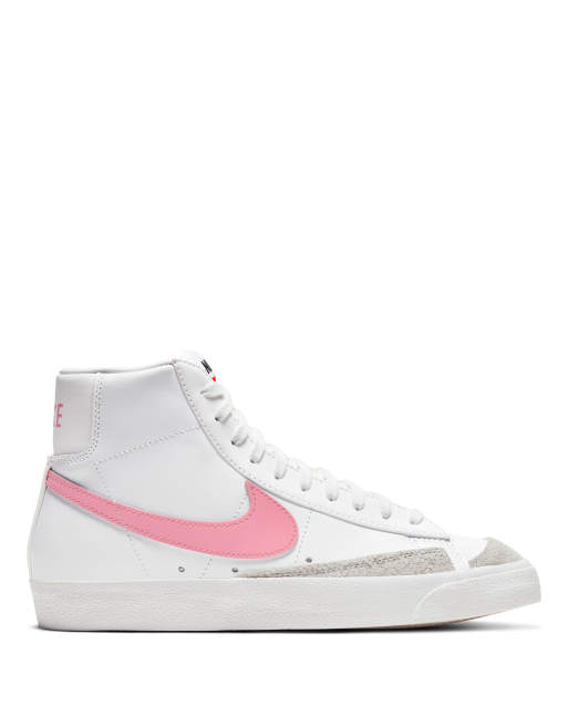 Nike Blazer Mid '77 VNTG sneakers in summit white/sunset pulse