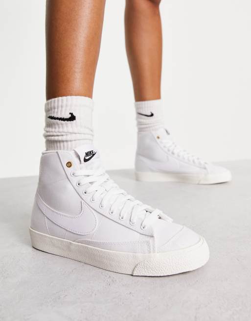 Nike store canvas trainers