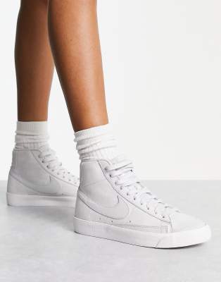 Nike blazer mid store premium vintage white