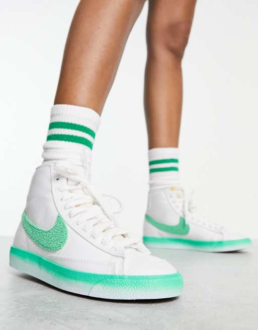 Nike - Blazer Mid Ray of Hope - Hvide of forårsgrønne sneakers