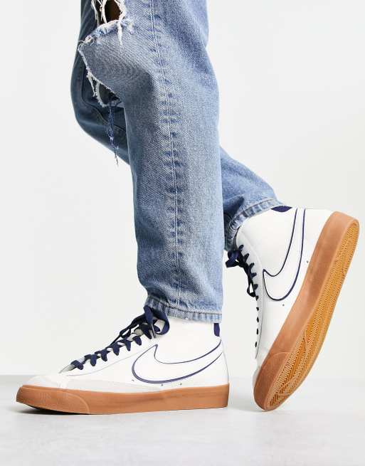 Nike Blazer sneakers in off-white and navy |