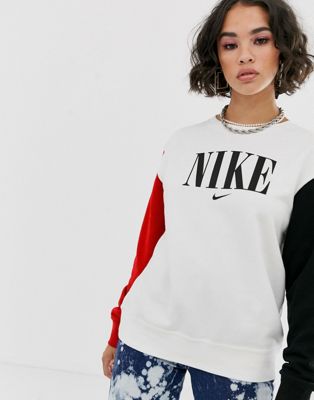 Nike – Blockfärgad sweatshirt med logga i oversize-modell-Vit
