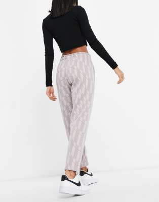 nike drawstring joggers