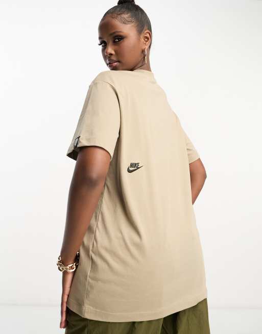 Nike boyfriend fit t-shirt in khaki