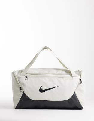 Nike Nike Brasilia small duffel bag in beige-Neutral