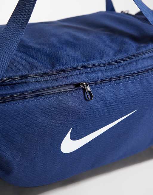 Nike Brasilia small duffel bag in navy , 3 of 4