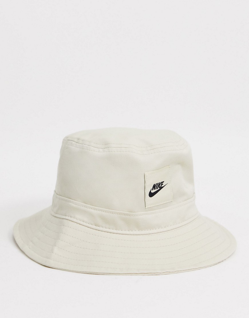 Nike bucket hat in beige-Neutral