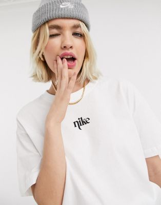 Nike bucket hat print t-shirt in white 