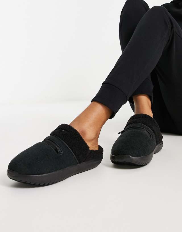 Nike Burrow mules in black