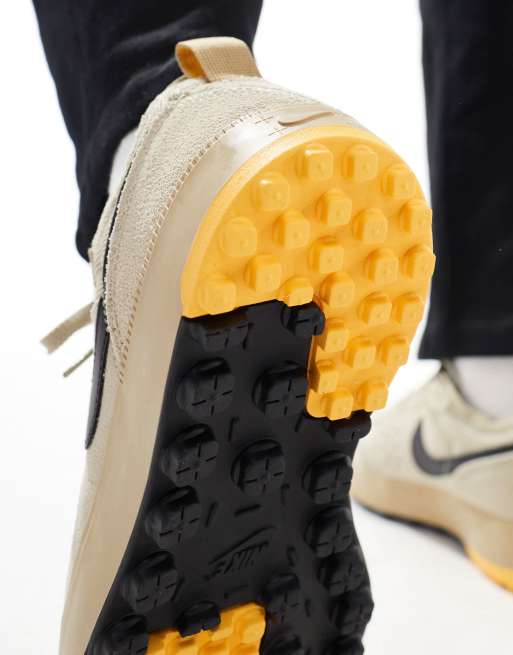 Nike C1ty sneakers in beige and black, 4 of 5