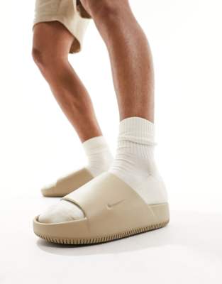 Nike – Calm – Beige tofflor - view 1
