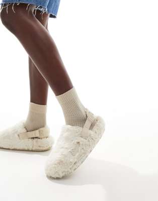 Nike - Calm - Flauschige Mules in Beige-Neutral