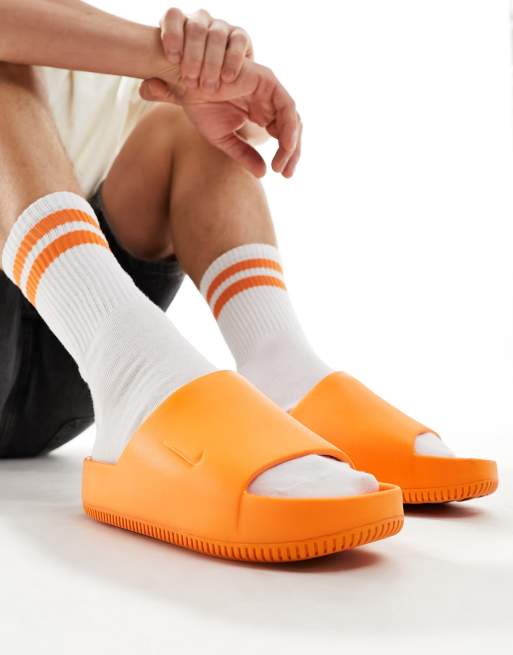 靴 Nike Calm Mule Black Orange Nike Calm mule in orange | ASOS