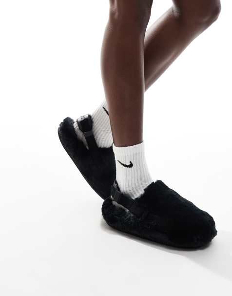 Nike - Calm - Sorte og fluffy mules - view 1